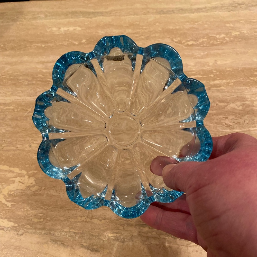 Vintage Indiana glass baby blue nut candy trinket dish - Picture 1 of 7